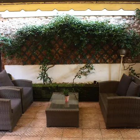 Milano Hotel 2*