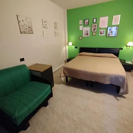 Milano Hotel 2*